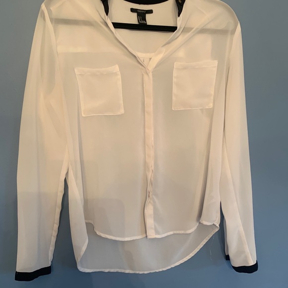 BUNDLE!! 2 Forever 21 Blouses - Picture 4 of 8